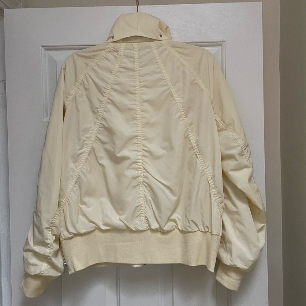 Athleta Women's Soft Butter Cream Utility Jacket - Picture 4 of 6